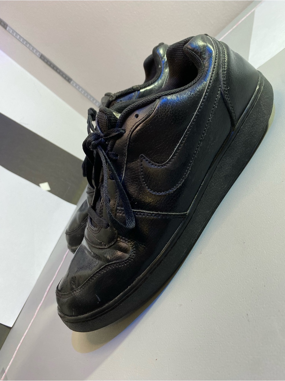 Nike Men’s Ebernon Low Top Black Casual Shoes Sneakers Men’s Size 11.5 US